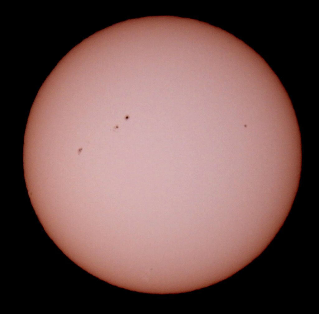 '22.12.23.09:35.の5枚を重ね画像処理した太陽面