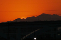 山体のシルエットがわかる大持山夕焼け