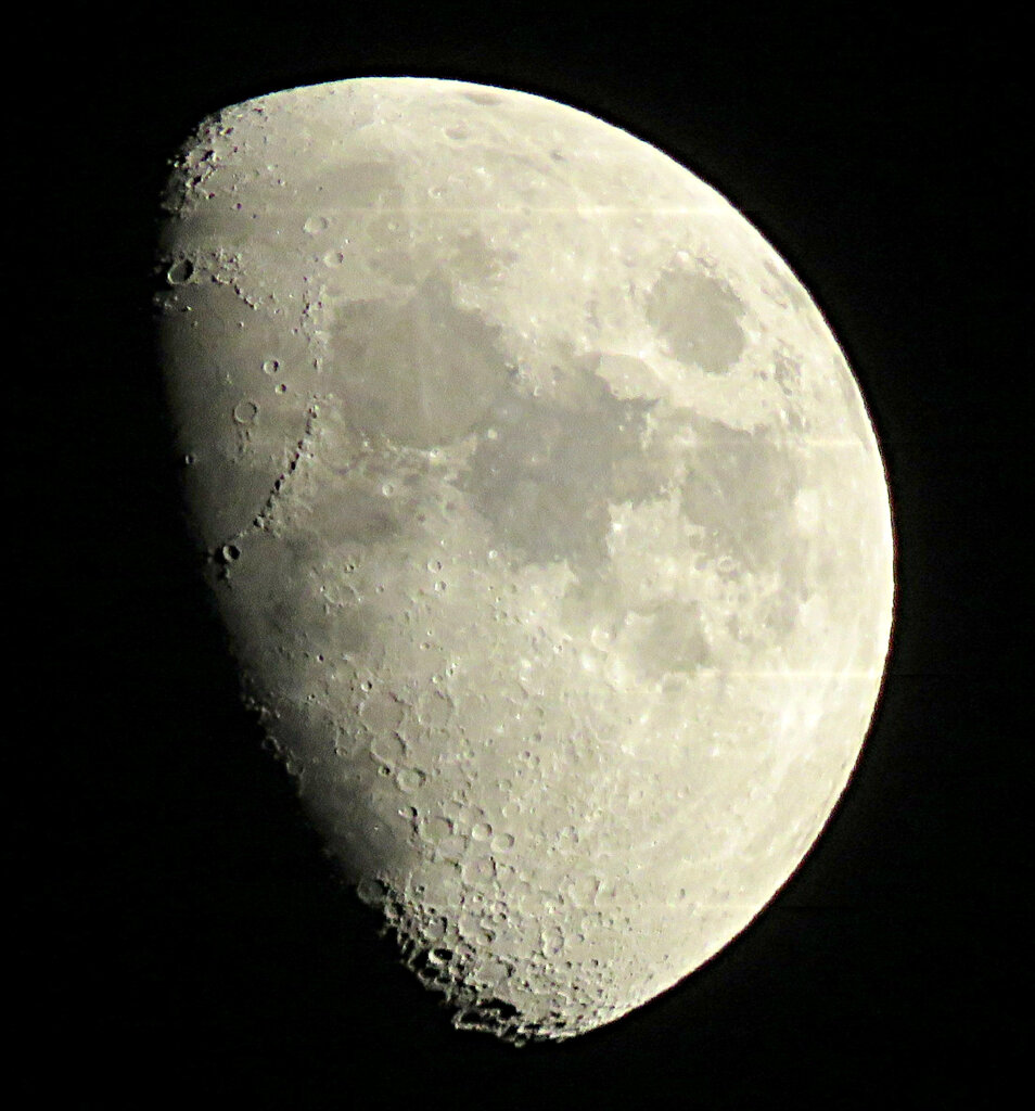 '22.12.02.17:08.の16枚を重ね画像処理した月