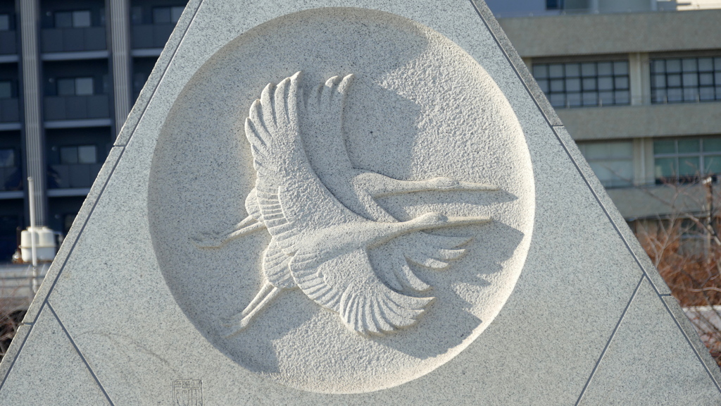 隅田川沿いの桜橋の芸術