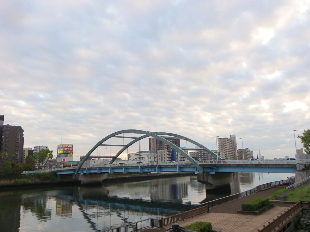 尾竹橋の雨上がり