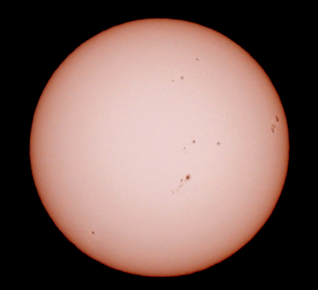 '22.12.16.10:08.の5枚を重ね画像処理した太陽面