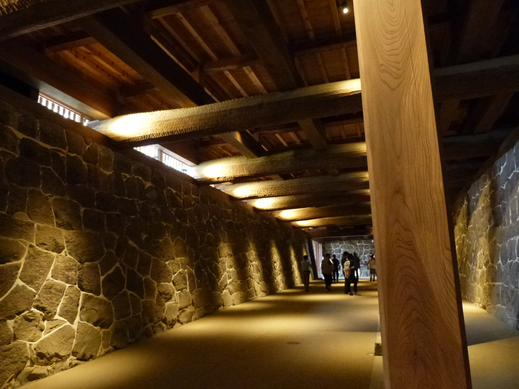 熊本城の偽の入り口のある石垣通路