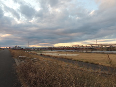 ’23新年の荒川土手の風景