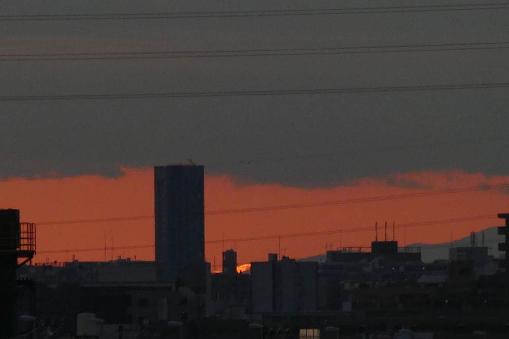 右ミツ峠山から左光る笊が岳