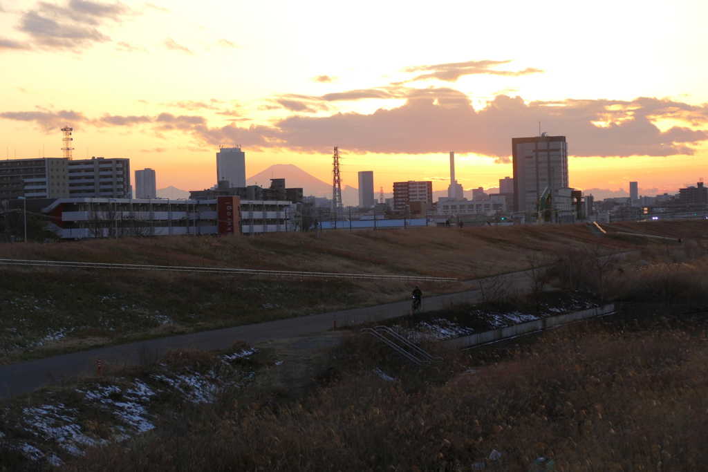 東京西新井橋の夕景