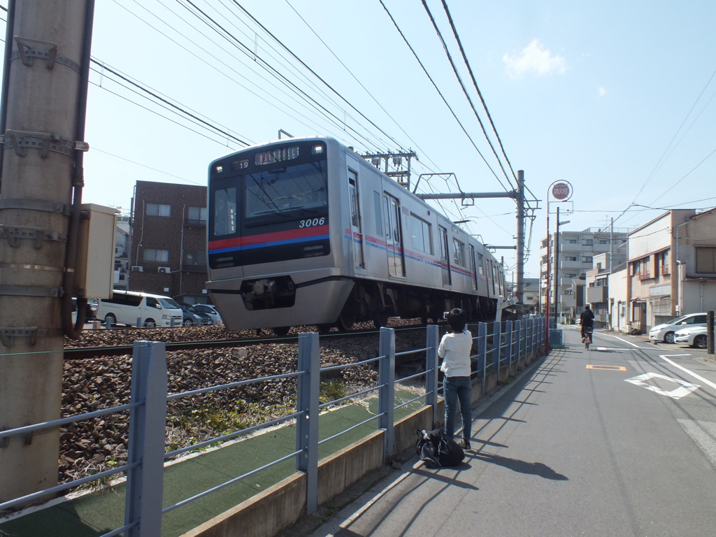 カーブ路線を走る