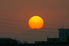 雁ヶ腹摺山に潜入する夕日