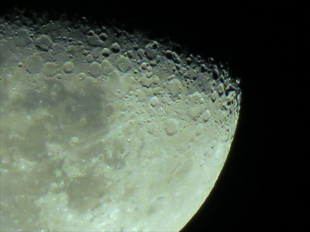 '20.12.06.23:35の4枚の画像処理をした月