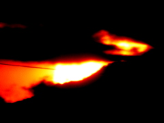 ’22.10.03.17:20の落日、雁腹摺山の左裾野雲中の夕日