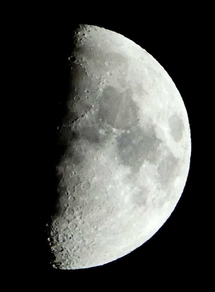 '18.12.16.19:15.3枚を画像処理した月