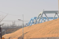 東武伊勢崎荒川橋梁から一番奥に見える千代田線