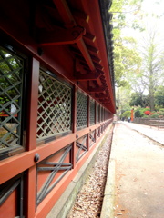 朱塗の根津神社格子塀