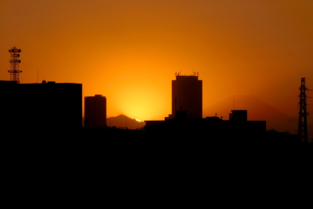 夕焼けの富士山と蛭が岳