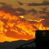 ’23新年の荒川土手から丹沢山系の山々を飾る赤銅雲