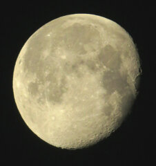 ’22.11.11.20:57.の8枚を画像処理した月齢16.7SEE.NG