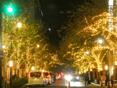 東京駅八重洲口道の中央道りの方面のイルミネーション