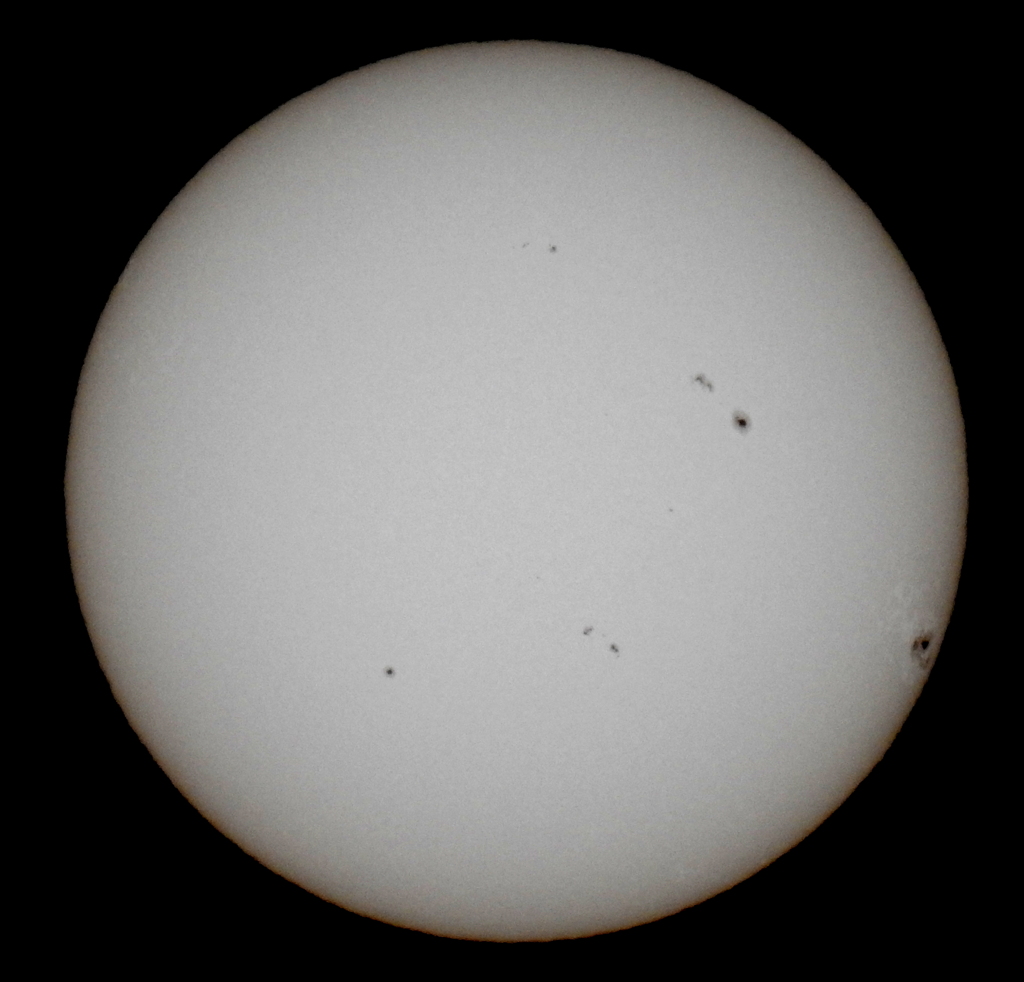 最近にぎやかな太陽面