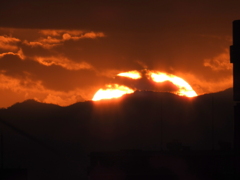 丹沢山系の夕日