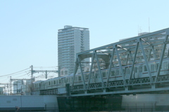 隅田川橋梁の常磐線三ノ輪～三河島に向かう