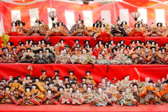 素戔嗚神社の特別展示の雛飾り