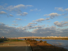 早朝の千住新橋からの風景