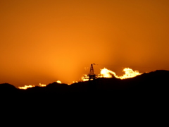 ’21.12.13.夕日が落ちた後の雲が立ち上る丹沢山系の夕焼け