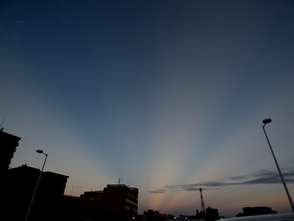 希少、気象’反薄明光線’という現象