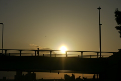 隅田川テラスから尾竹橋の夕日