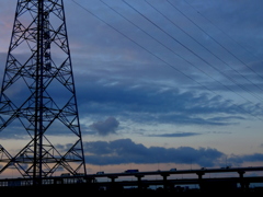 荒川の高速高架上のK/H不平衡波雲