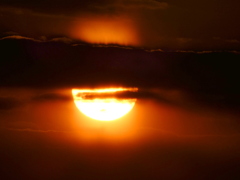 ’22新春の荒川土手から雲間の夕日