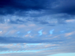 荒川上空の青いK/H波雲