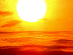 夕焼雲と大きな夕日