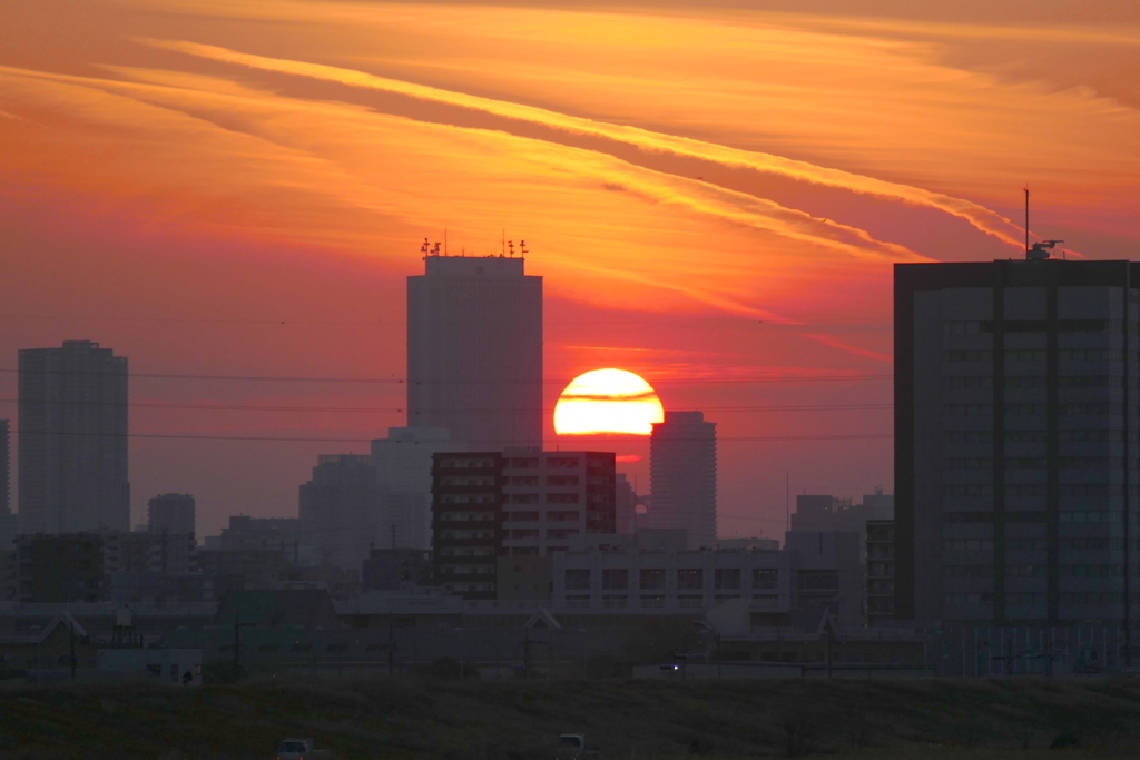 富士とサンシャインの夕景