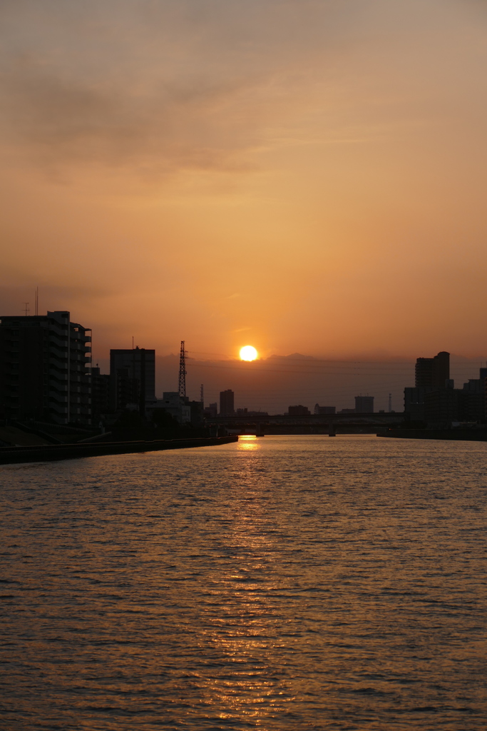 隅田川の夕日のサンロード