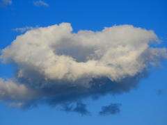 ワームホール雲？