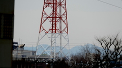 荒川扇大橋の北詰鉄塔の下に見えた赤城山全体