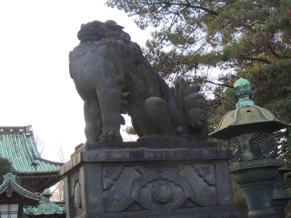 上野東照宮の右の狛犬