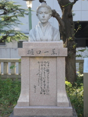 千束稲荷神社の一葉像