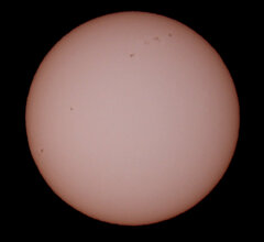 '22.12.27.09:22.の5枚を重ね画像処理した太陽面