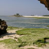 沖縄の美ら海の海岸