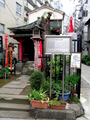 文京区白山のお七坂に八百屋お七のお墓の円乗寺がある