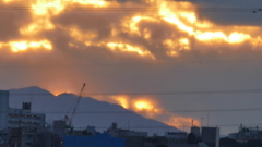 菜畑山と右の谷の二十六夜山の夕焼け