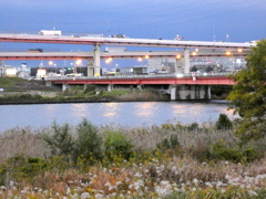 荒川の夕日のない夕暮れ