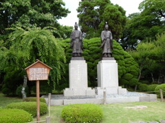 水前寺公園の有名な初代細川家像