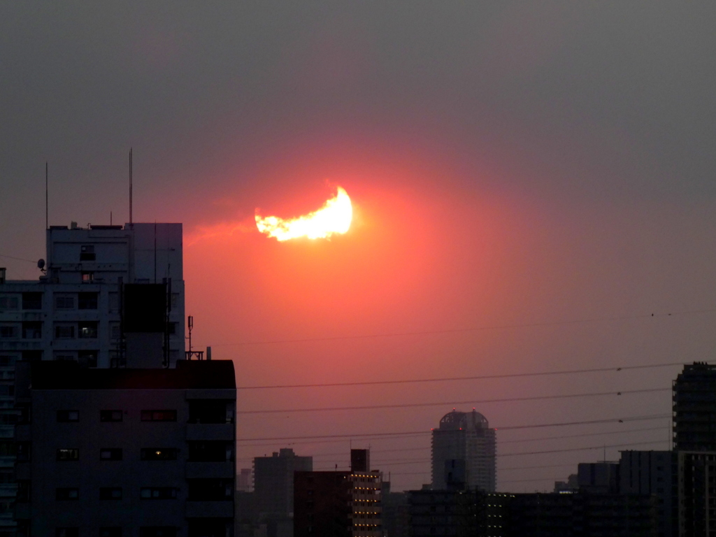 荒川土手から’22.3.５の夕日