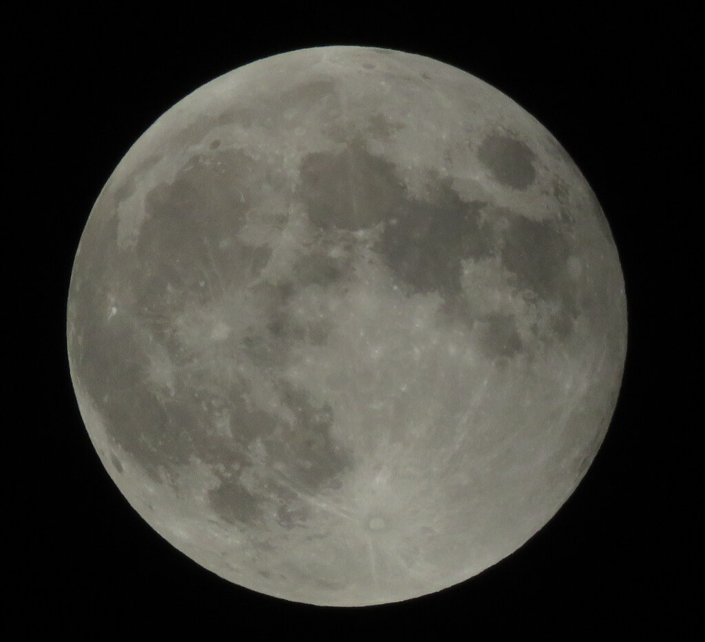 '22.11.08.22:17の満月