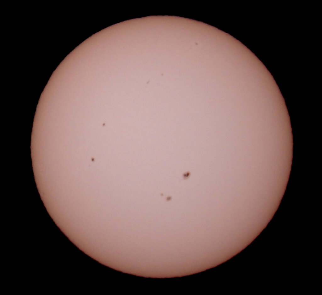 '22.12.07.09:52.の5枚を重ね画像処理した太陽面