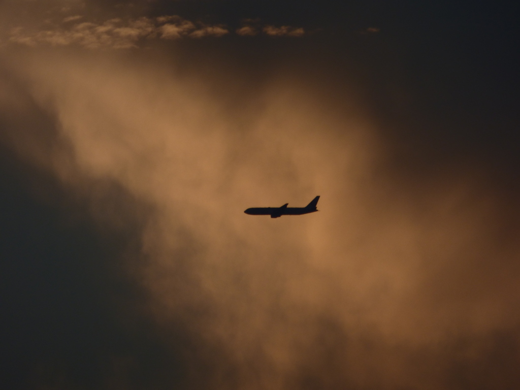 入道雲と飛行機５