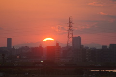 22.10.23.16:56.の千住新橋からの三つ峠山落日